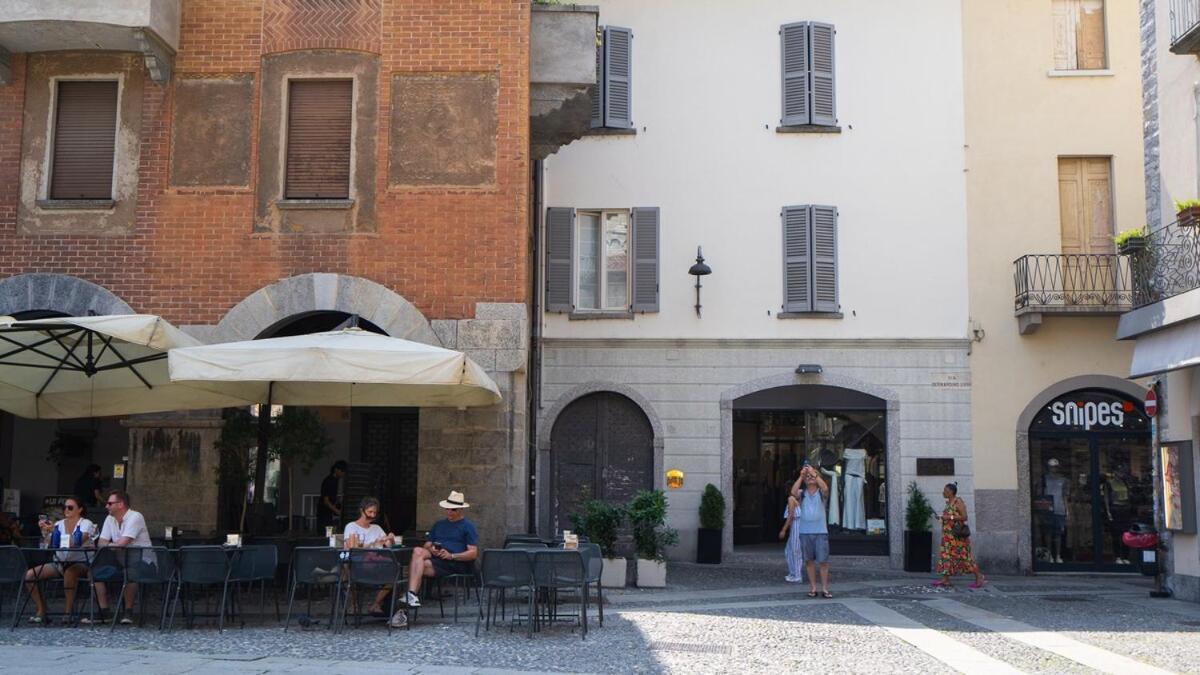 Alloggio Del 1400 Nel Cuore Del Centro Storico A 2 Min Dal Porto E Con 2 Bici Gratuite Комо Екстер'єр фото