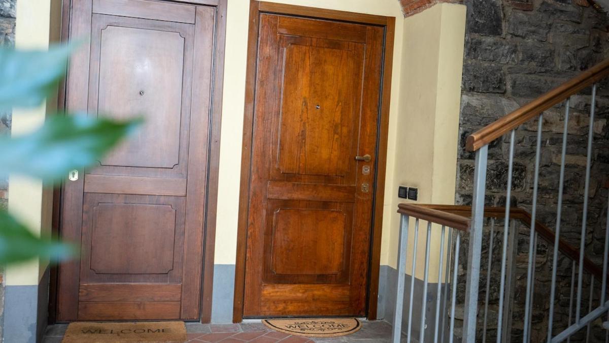 Alloggio Del 1400 Nel Cuore Del Centro Storico A 2 Min Dal Porto E Con 2 Bici Gratuite Комо Екстер'єр фото
